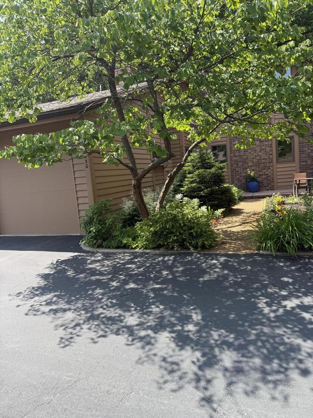 6330 W Cedar St., Wauwatosa, WI 53213