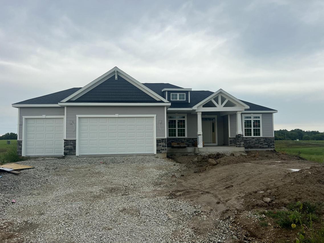 30422 Jeffrey Dr, Burlington, WI 53105