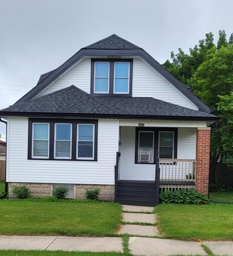1627 Monroe Ave, South Milwaukee, WI 53172