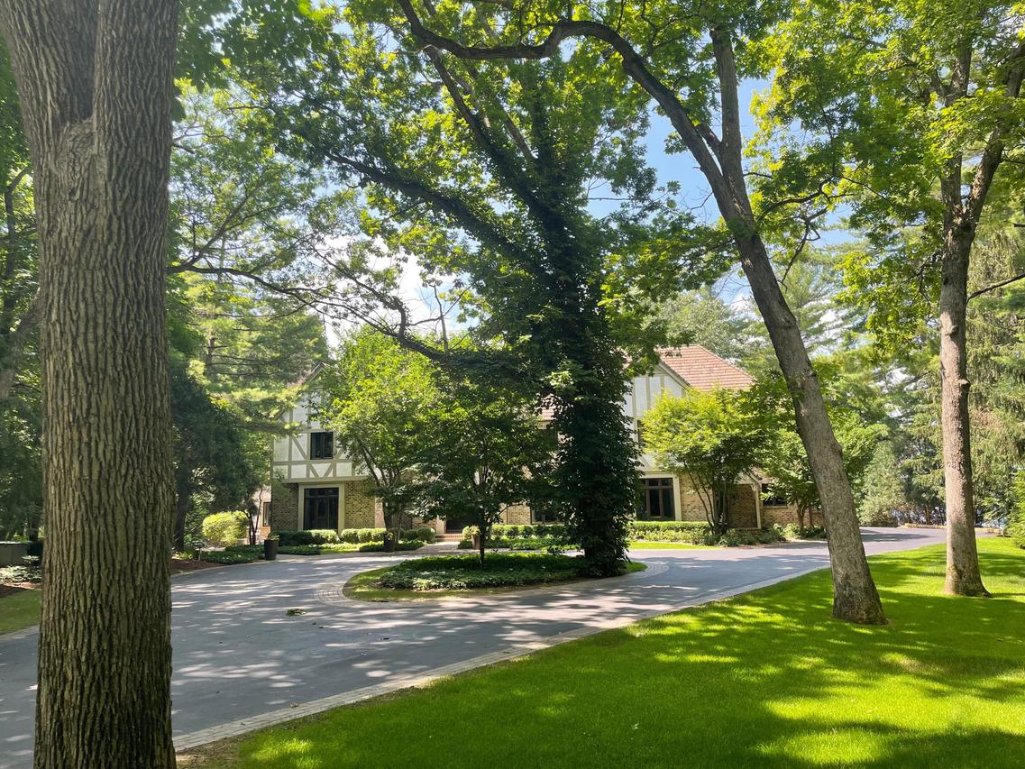 5219 N State Road 83 -, Chenequa, WI 53029
