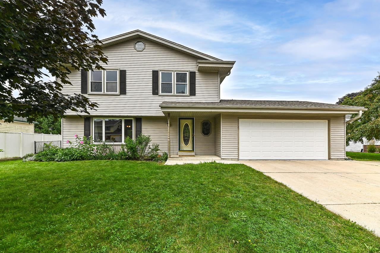 204 N 7th St, Waterford, WI 53185