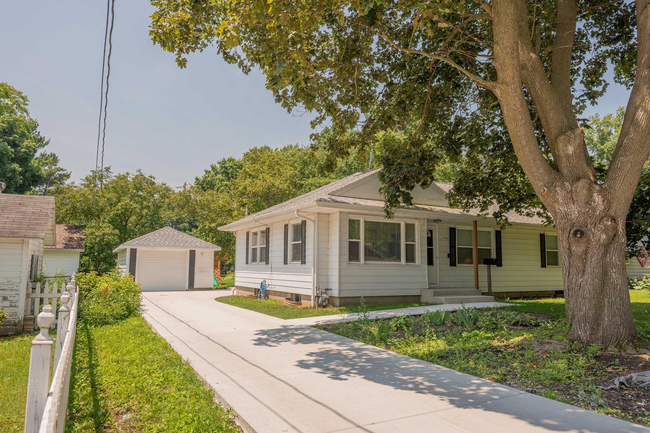 108 N Eames St, Elkhorn, WI 53121