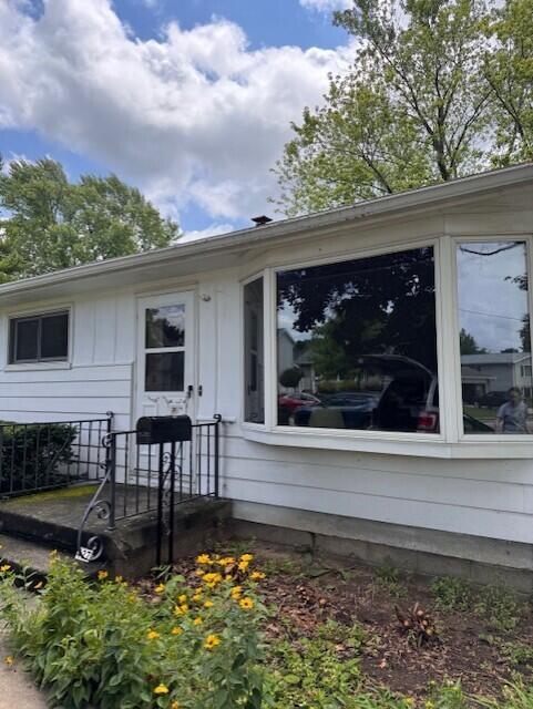 427 Pine St, Hartford, WI 53027