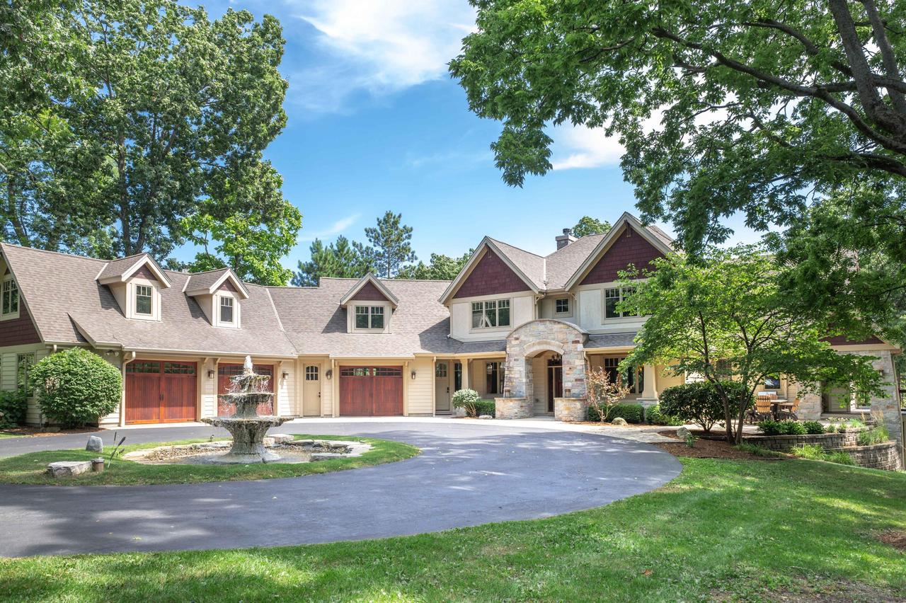 W342N5150 Road P -, Oconomowoc, WI 53069