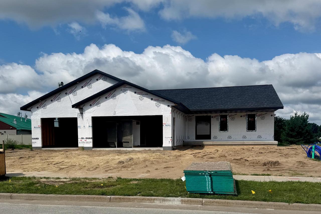 3106 Horton St, Holmen, WI 54636