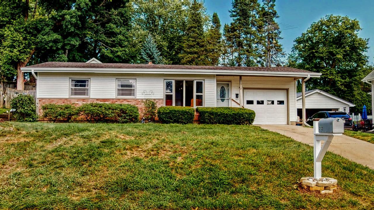 312 S Marshall Ave, Jefferson, WI 53549