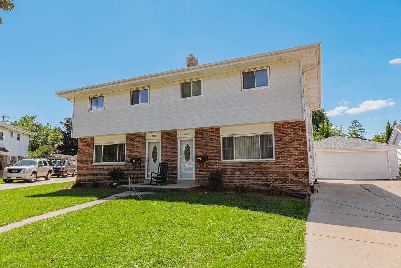 3841 S Marcy St #3843, Milwaukee, WI 53220
