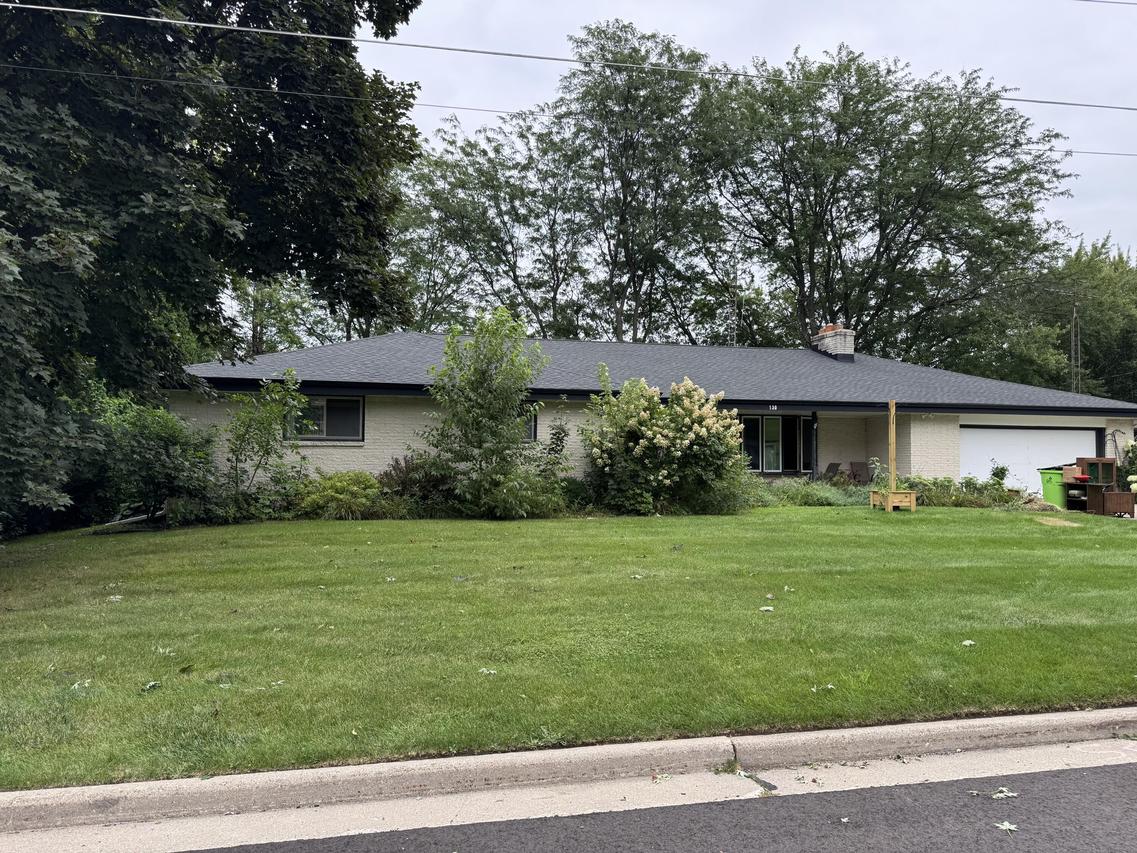 130 Riverview Hts, Mayville, WI 53050