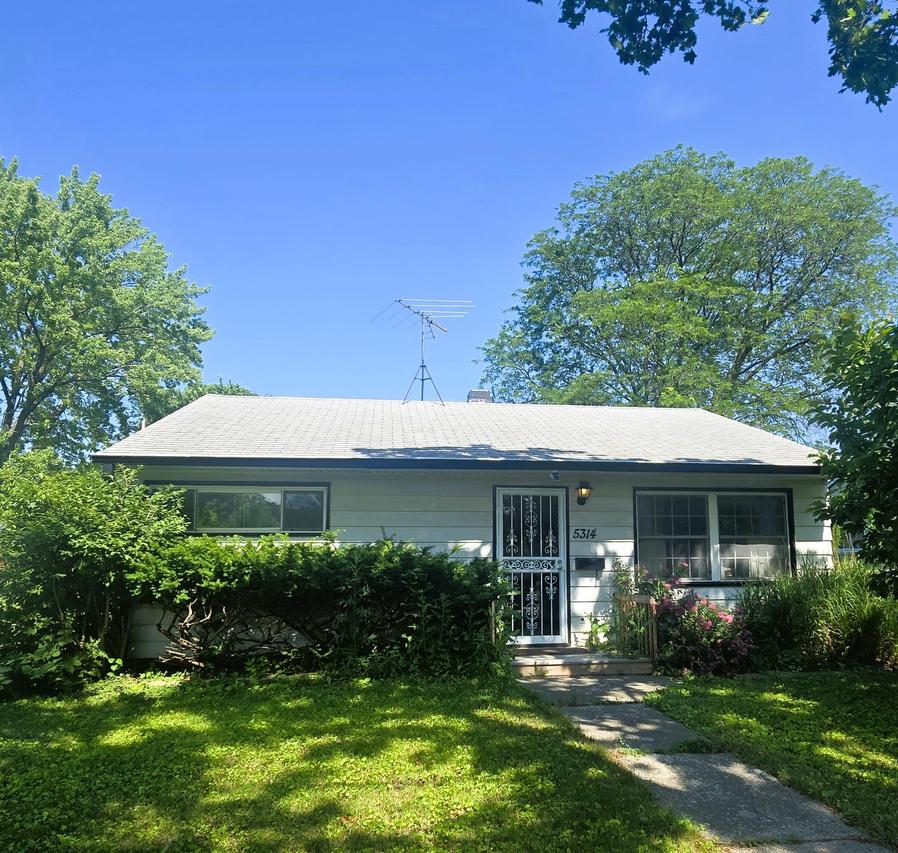 5314 N 69th St, Milwaukee, WI 53218