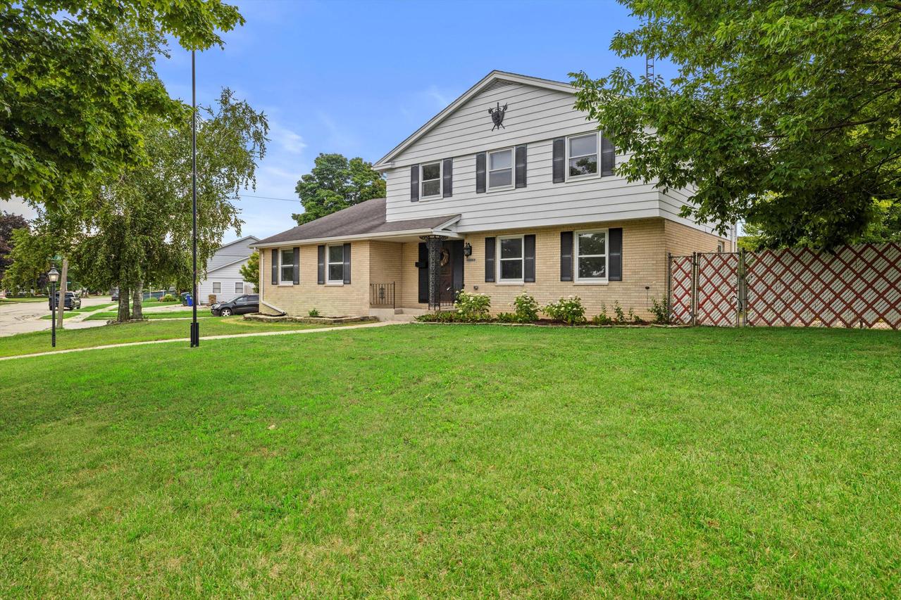 3703 Van Buren Rd, Kenosha, WI 53142