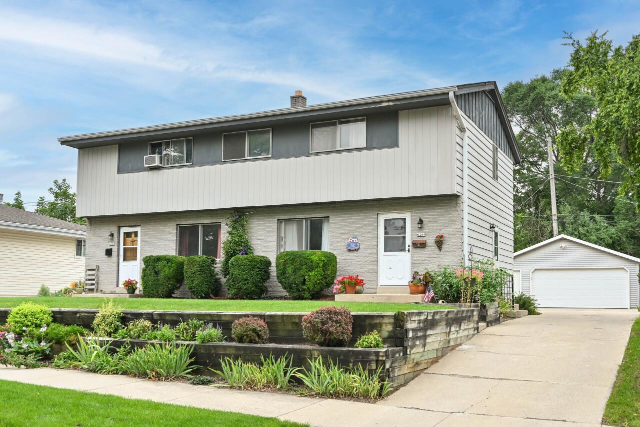 6262 S Robert Ave #6264, Cudahy, WI 53110
