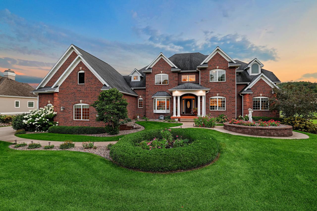 3312 Augusta Ln, Onalaska, WI 54650