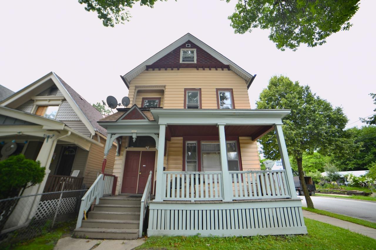 1001 S 18th St, Milwaukee, WI 53204