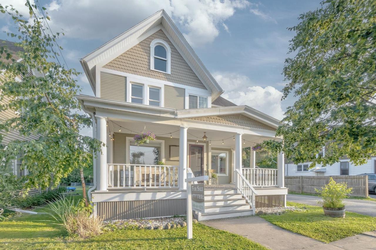 217 Milwaukee St, Johnson Creek, WI 53038