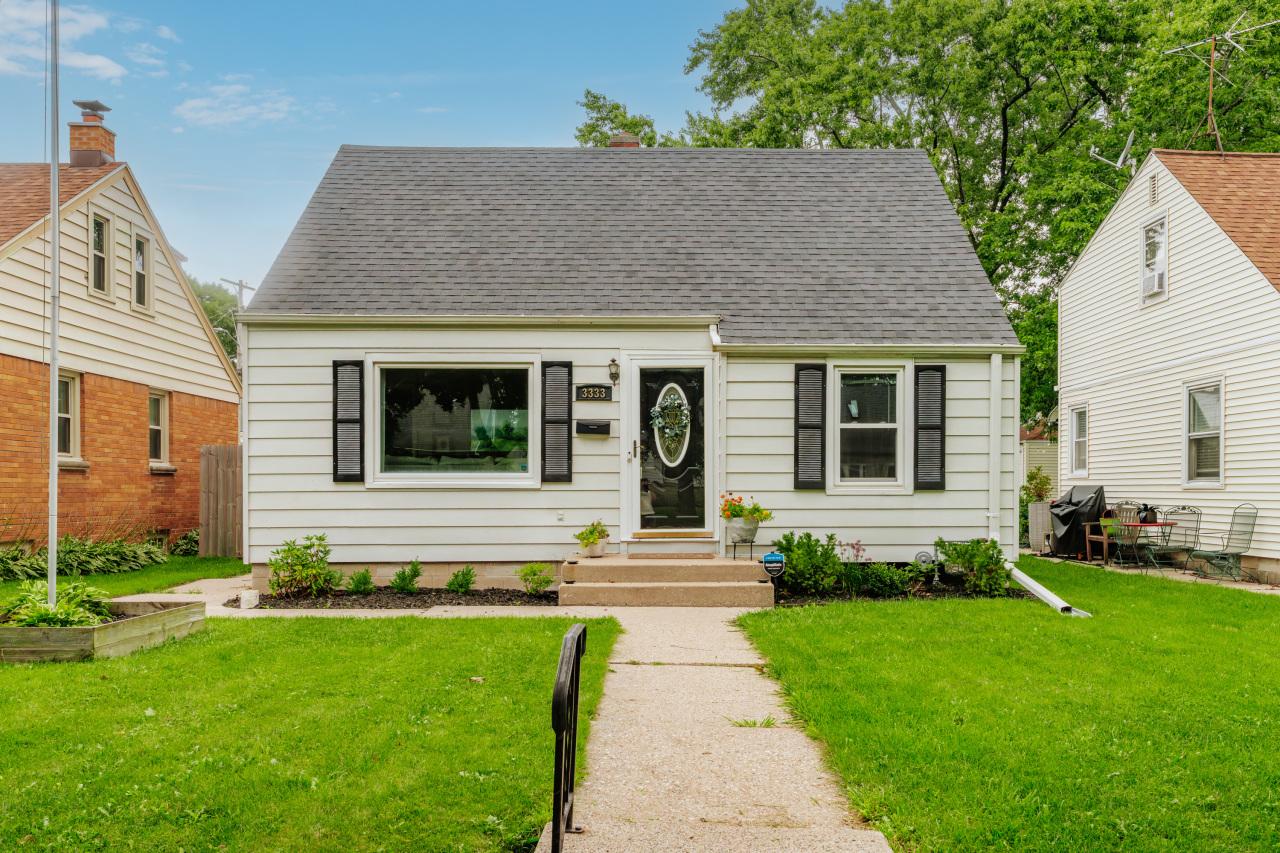 3333 N 89th St, Milwaukee, WI 53222