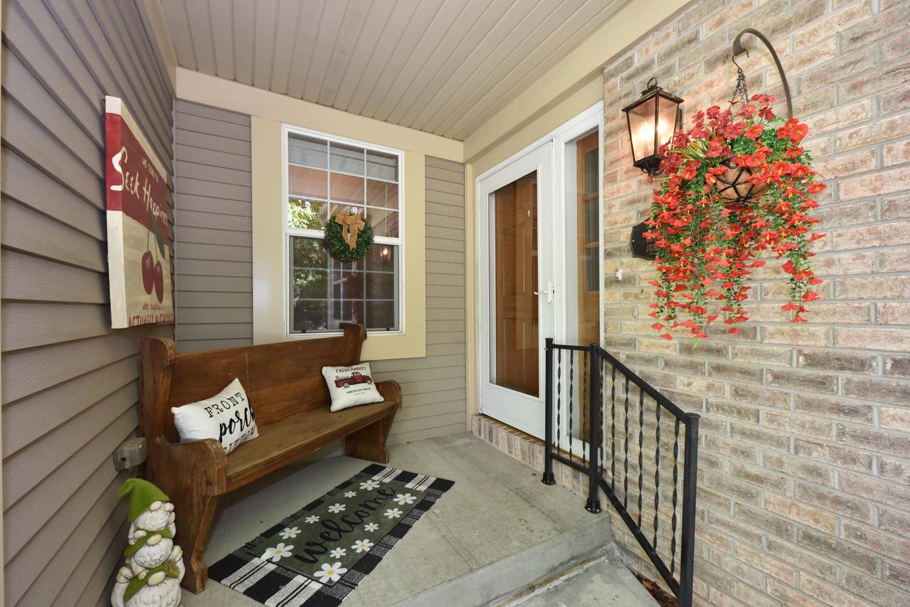 2809 Gateway Ave #1, Hartford, WI 53027