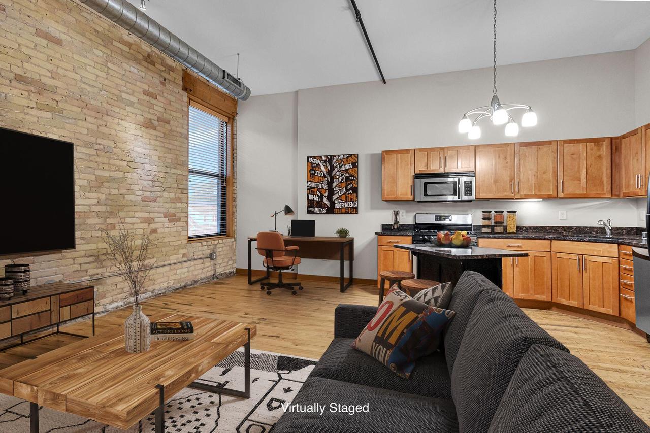 1017 S 2nd St #303, Milwaukee, WI 53204