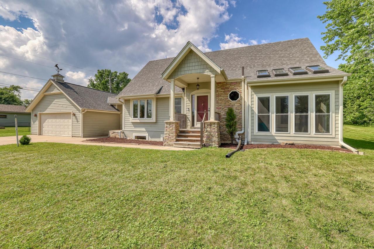 3626 W Missouri Ave, Franklin, WI 53132