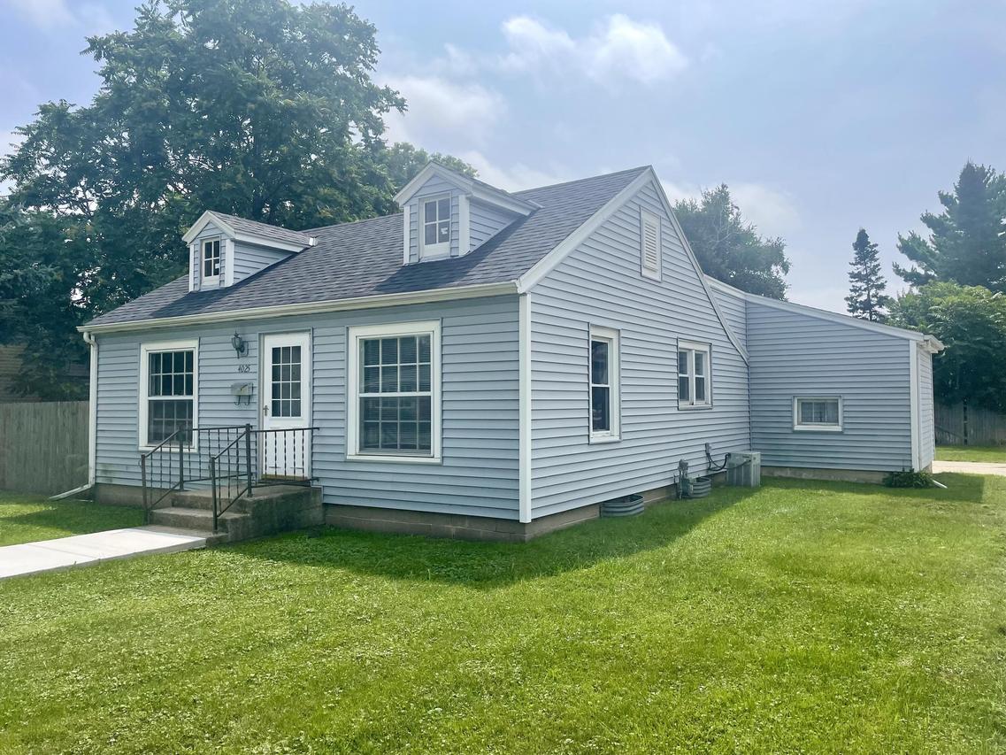 4025 21st St, Racine, WI 53405