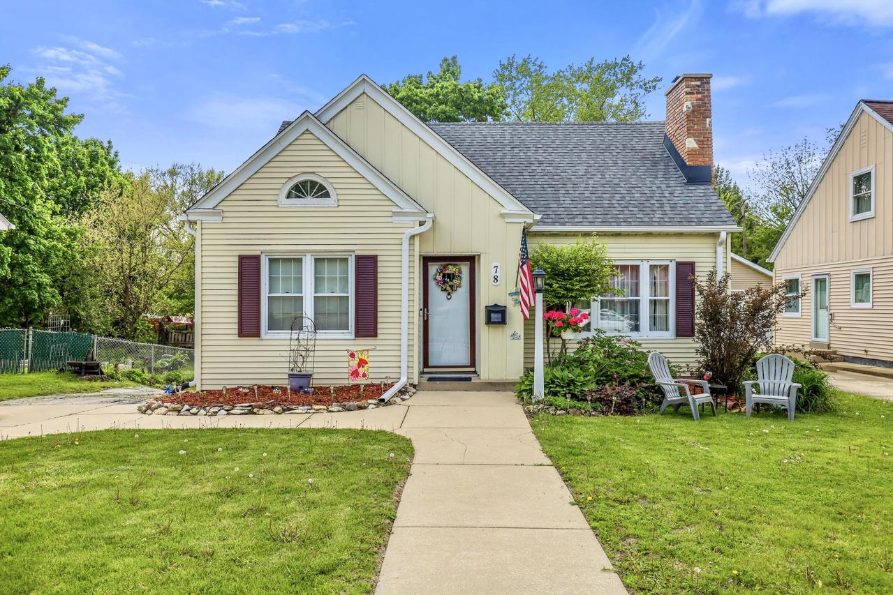 78 Columbia Ave, Waukesha, WI 53186
