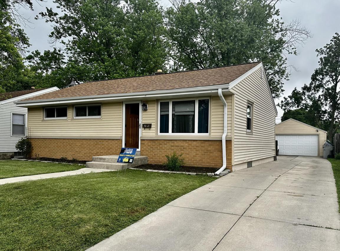3662 S 81st St, Milwaukee, WI 53220