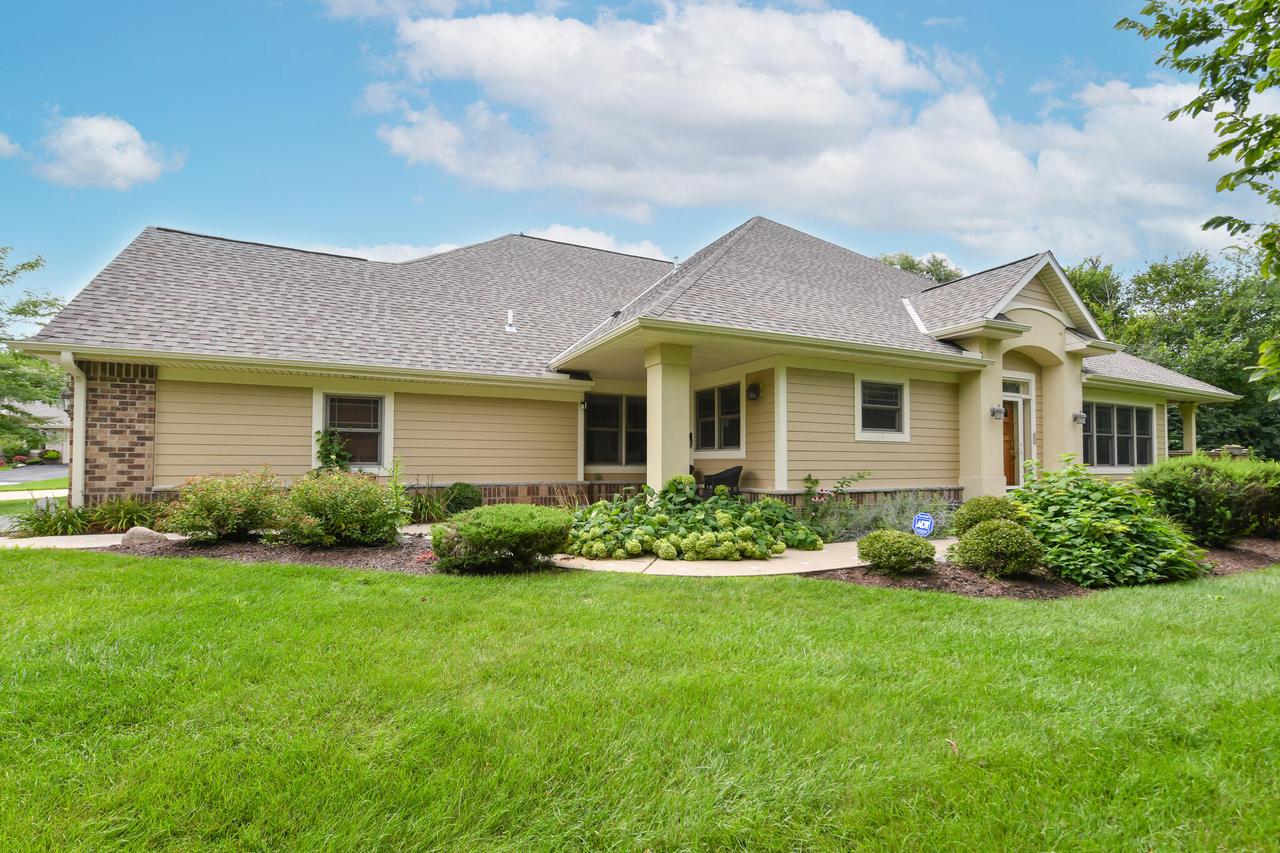 7973 S Susanna Ct, Franklin, WI 53132