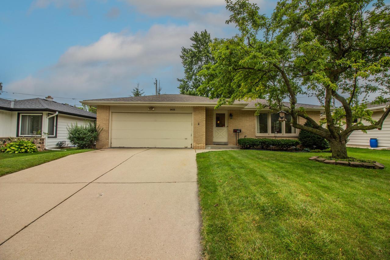 1411 W Grange Ave, Milwaukee, WI 53221