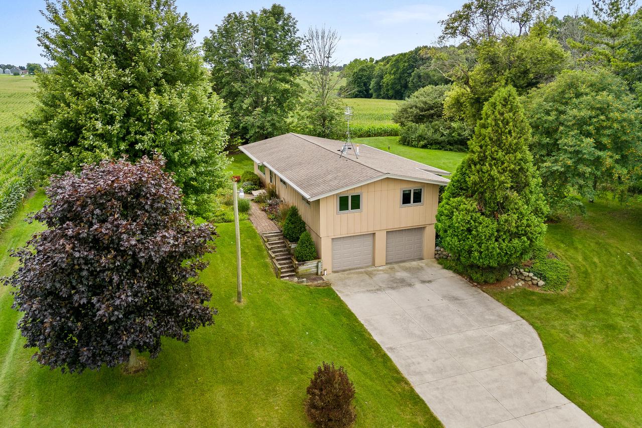 4136 Broadway Rd, Wilson, WI 53085