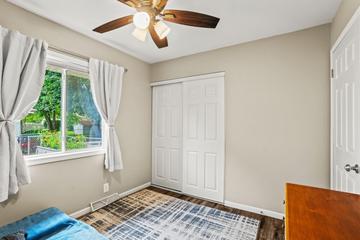 3530 Oakwood Dr, Racine, WI 53406