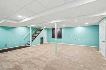 3530 Oakwood Dr, Racine, WI 53406