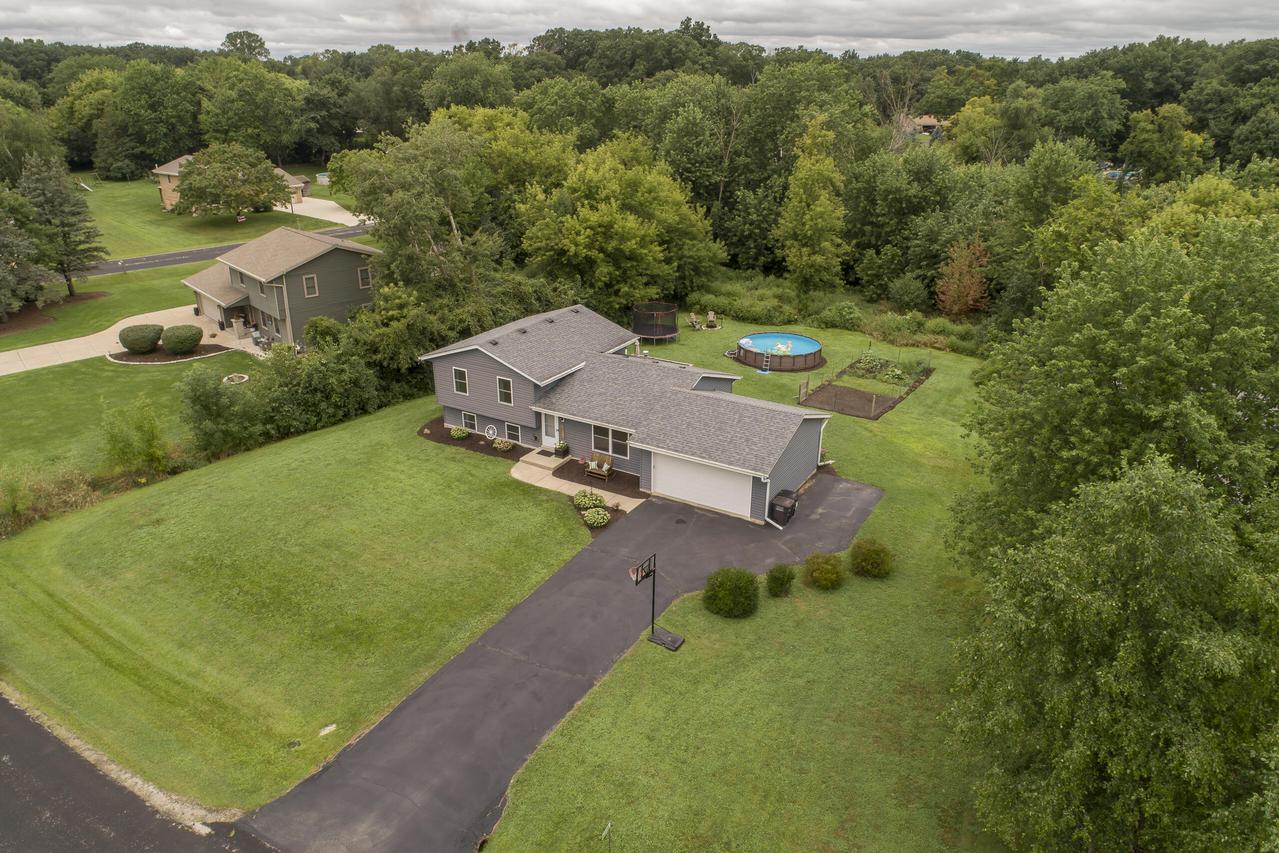 25410 Windsong Ct, Norway, WI 53185