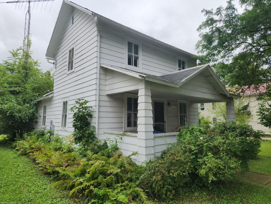 119 N Lincoln St, Elkhorn, WI 53121