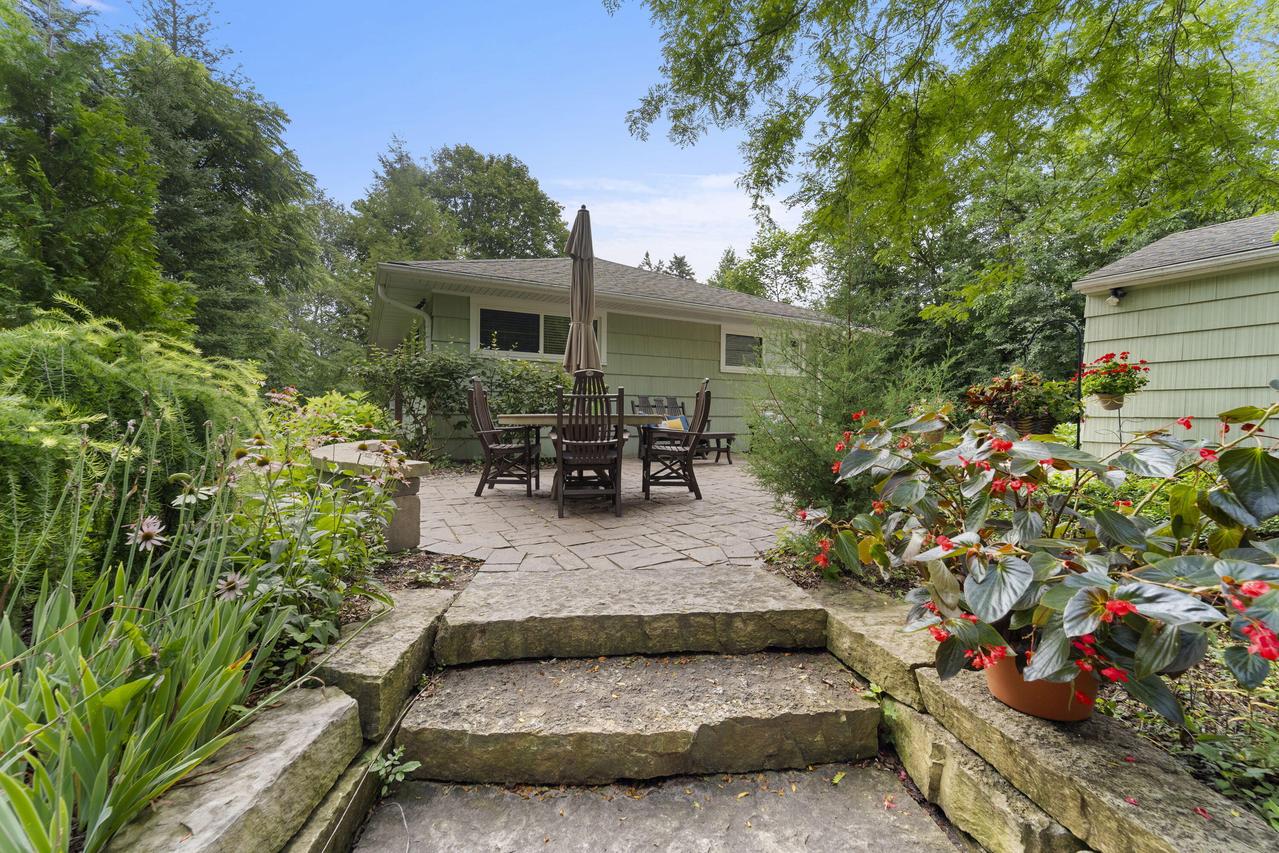 11966 N Springdale Ct, Mequon, WI 53092