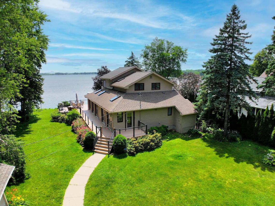 23235 N Shore Dr, Dover, WI 53139