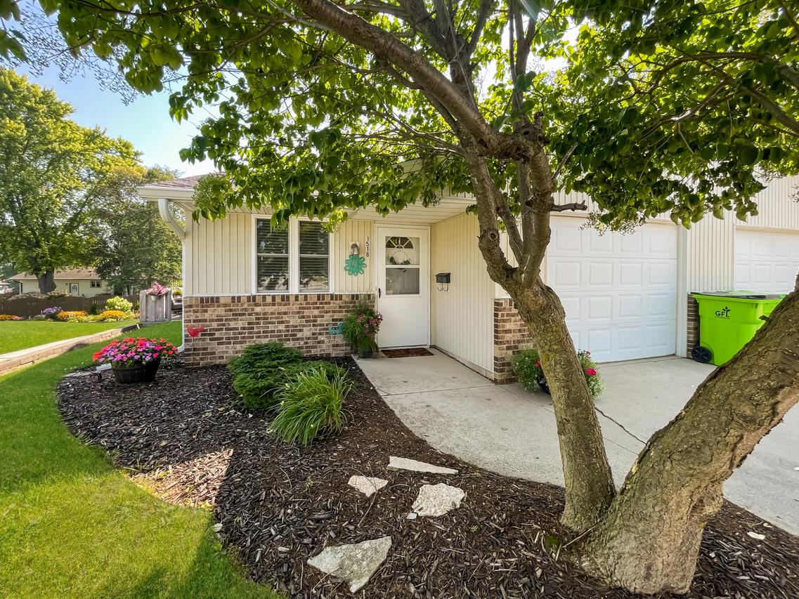 1518 Mason St, New Holstein, WI 53061
