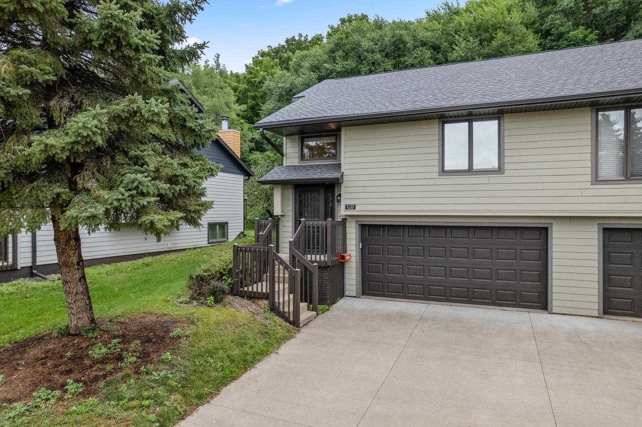 5129 S 33rd St, La Crosse, WI 54601