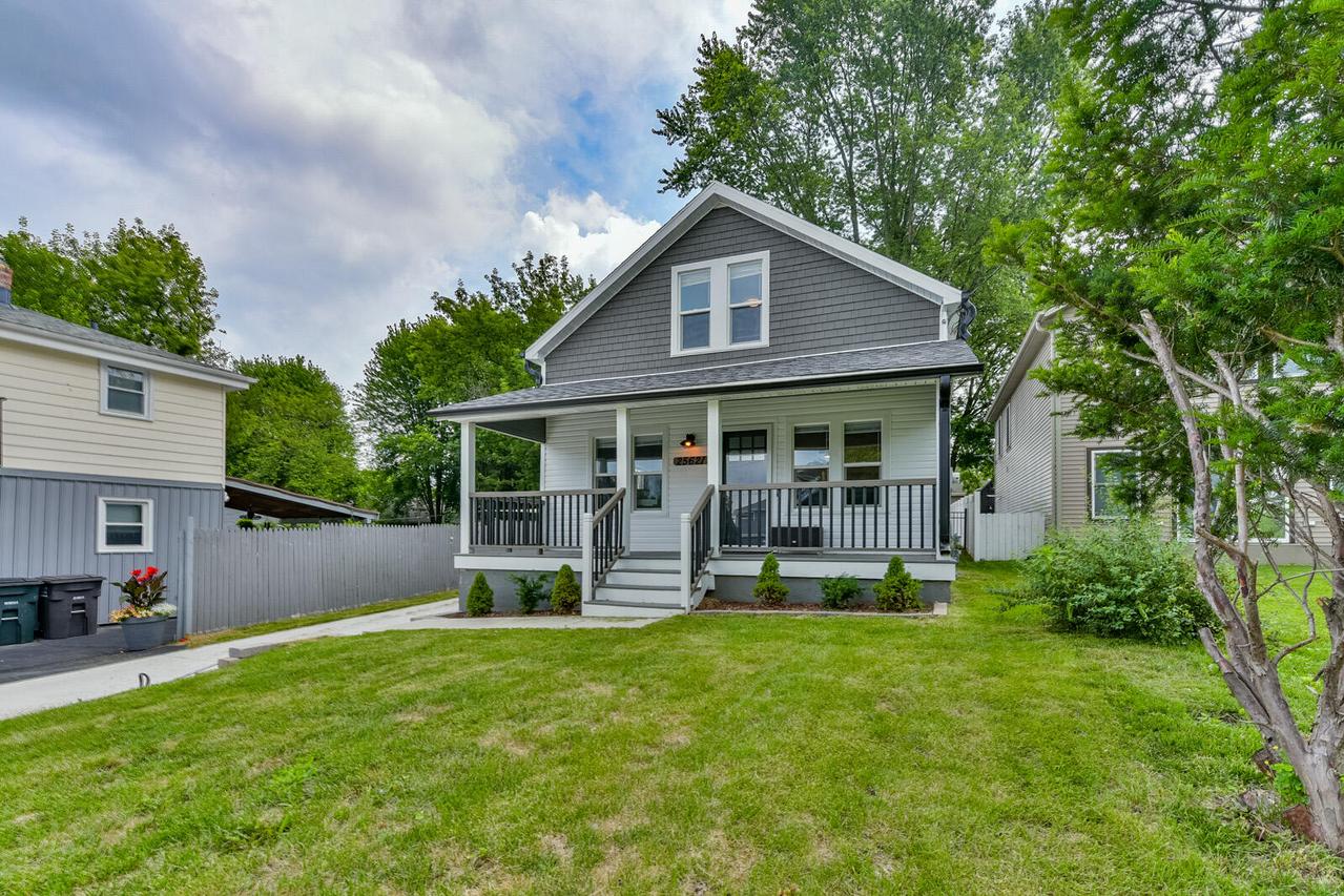 25621 S Wind Lake, Norway, WI 53185