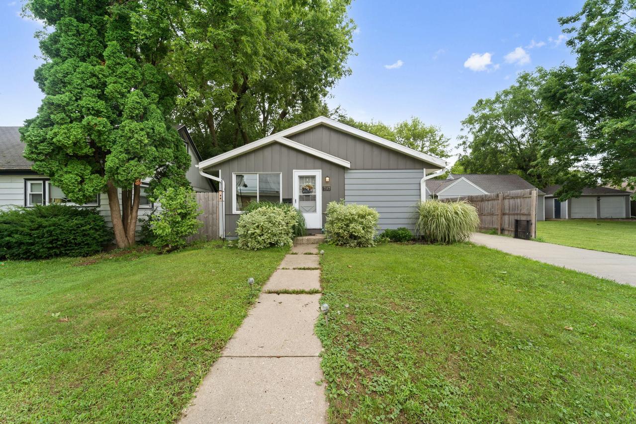 7147 N 41st St, Milwaukee, WI 53209