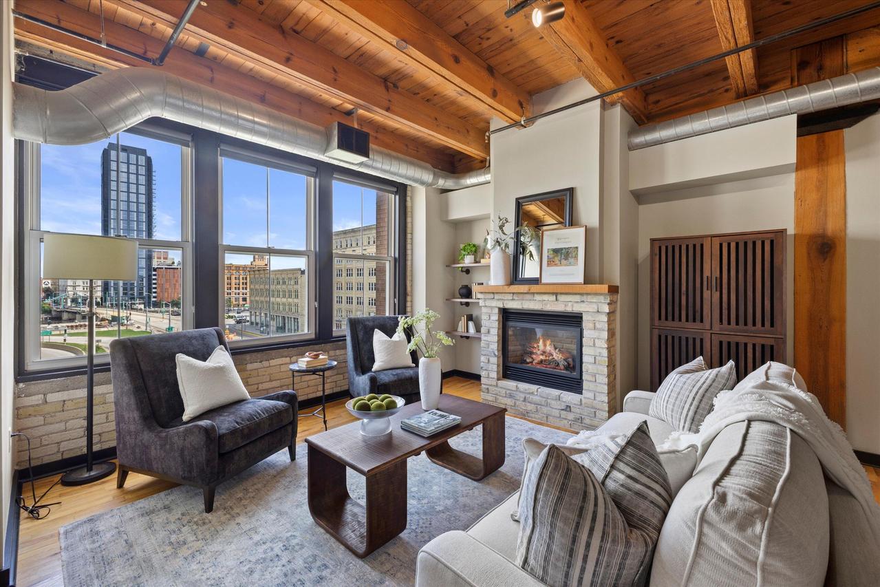 413 N 2nd St #420, Milwaukee, WI 53203