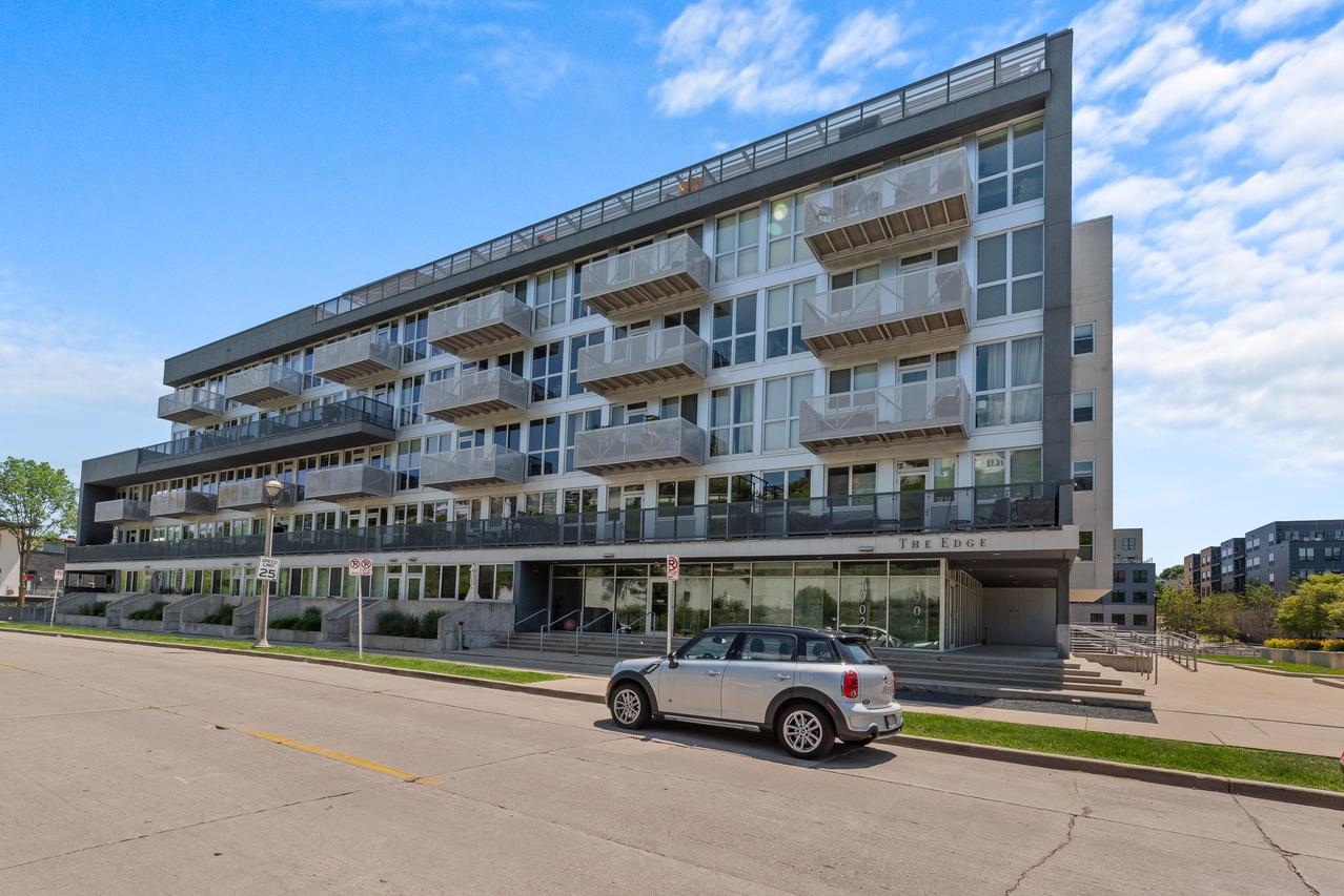 1902 N Commerce St #102, Milwaukee, WI 53212