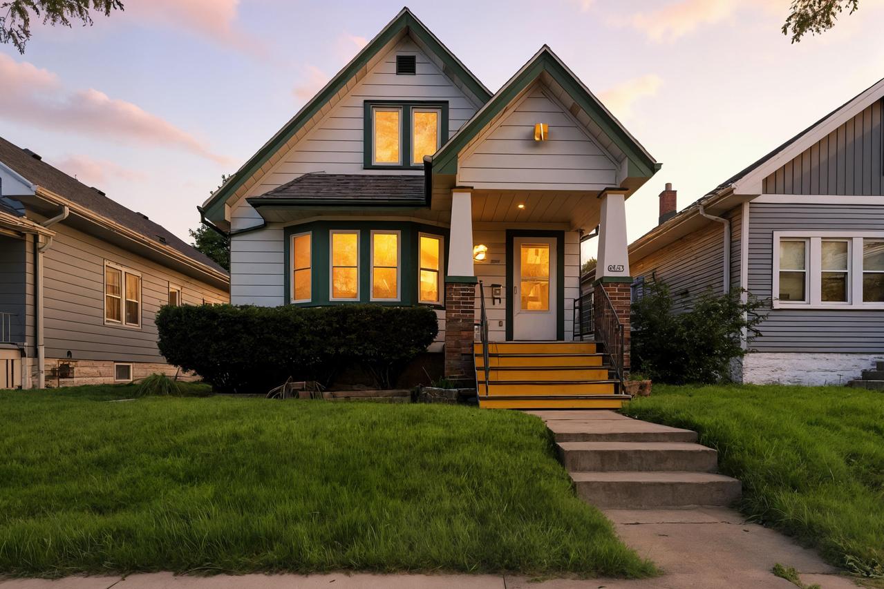 2043 S 55th St, West Allis, WI 53219