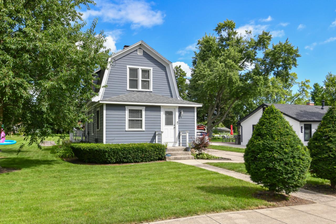 218 Wood St, Walworth, WI 53184