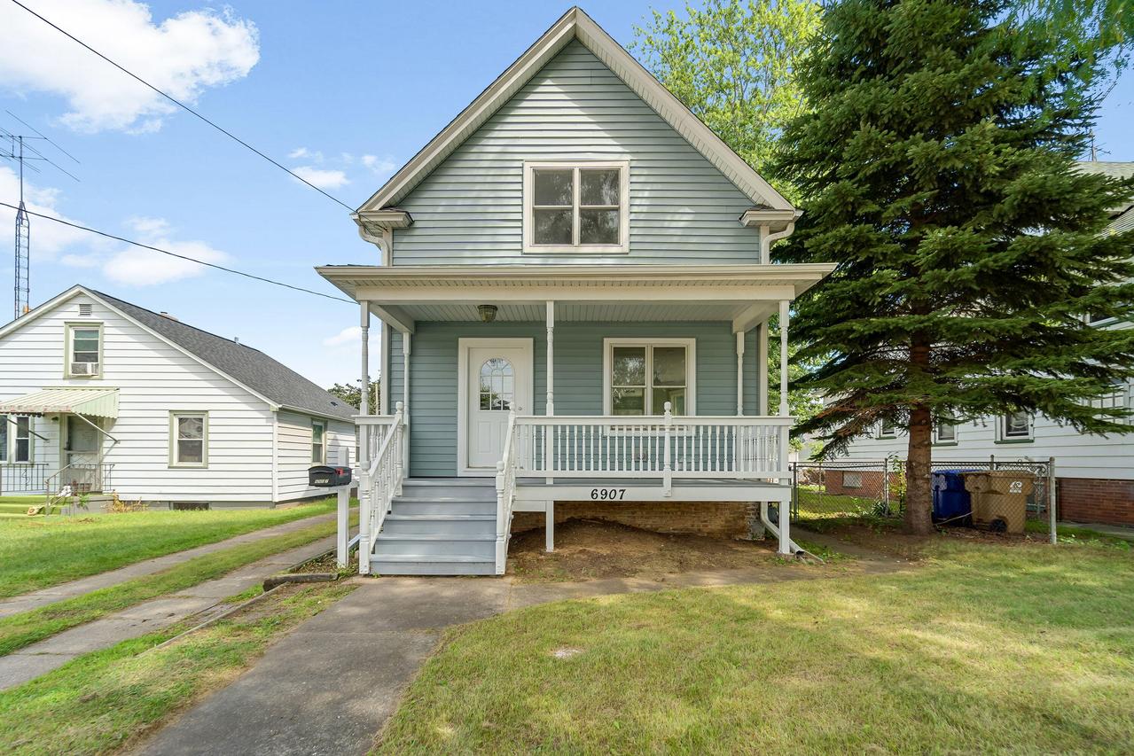 6907 Sheridan Rd, Kenosha, WI 53143