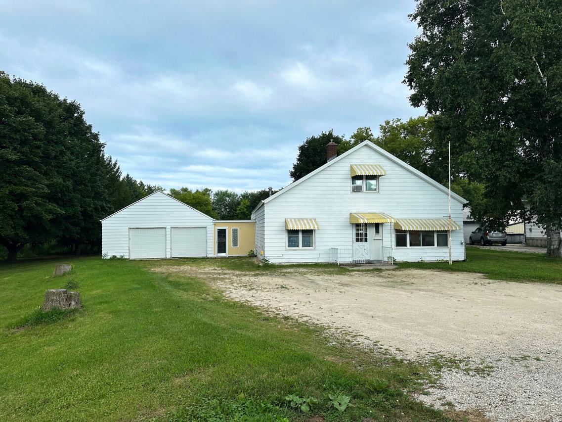 2415 N Rapids Rd, Manitowoc, WI 54220