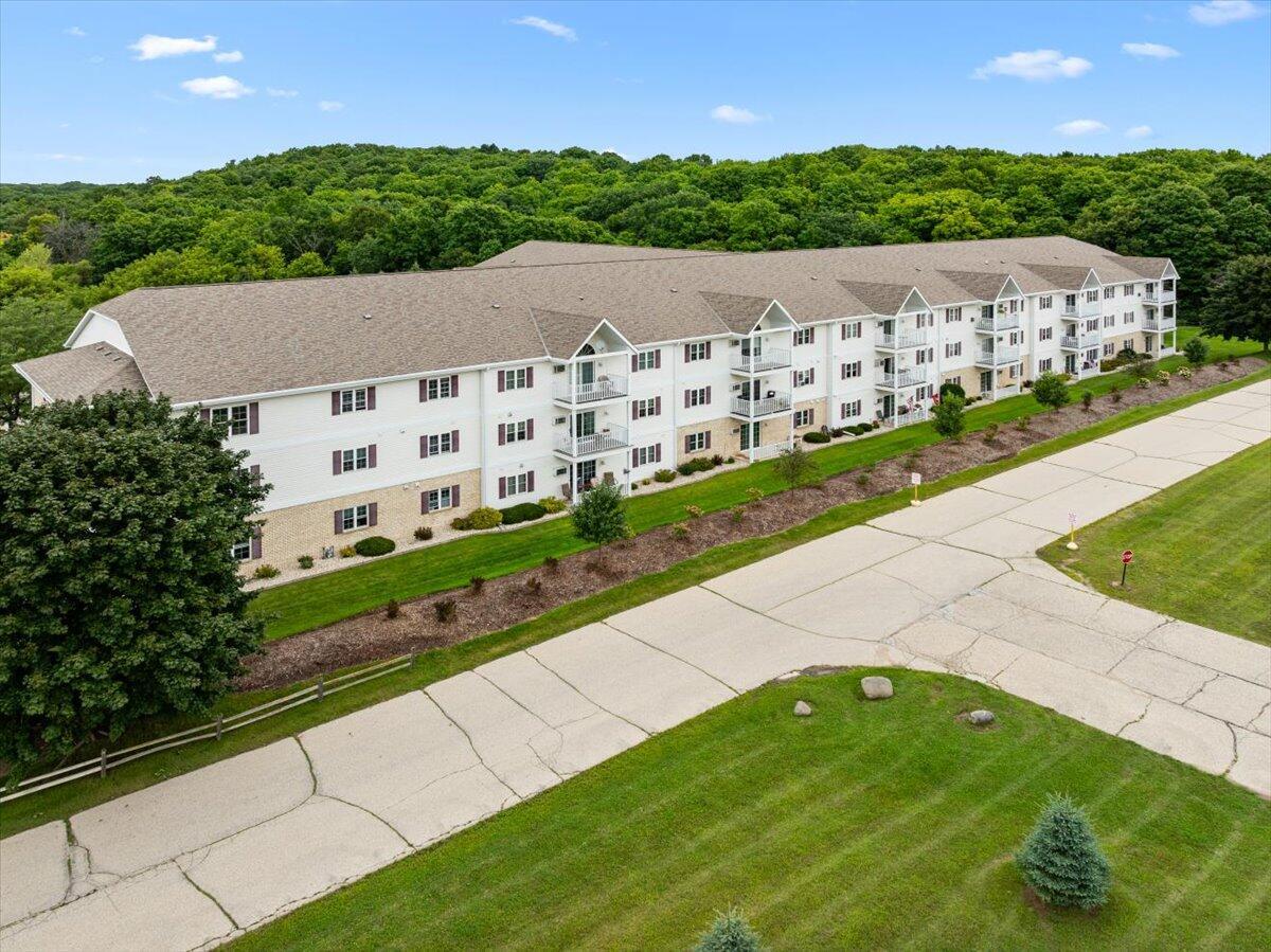 715 Canterberry Ct #109, West Bend, WI 53090