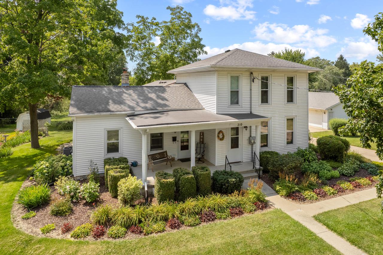 210 Fremont St, Watertown, WI 53098