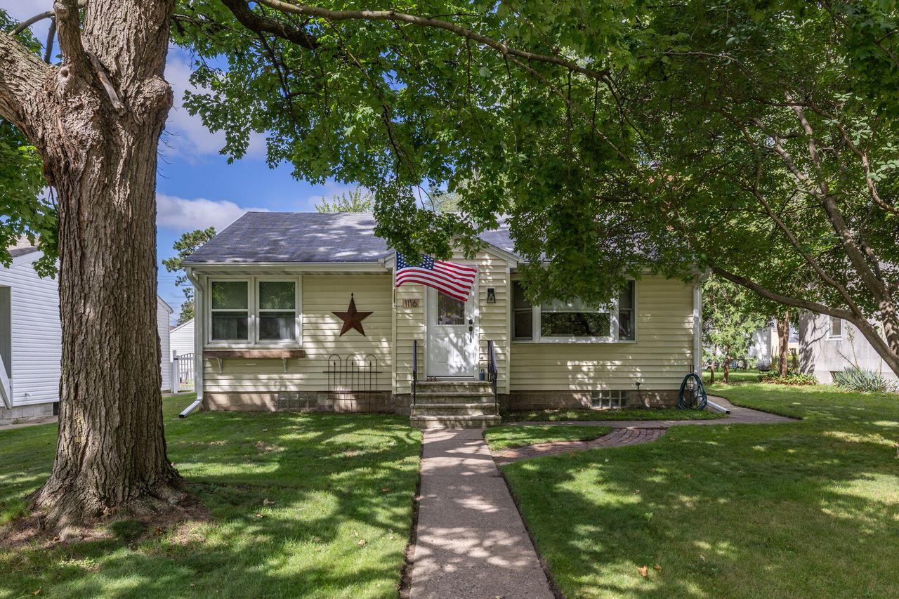 1116 26th St, La Crosse, WI 54601