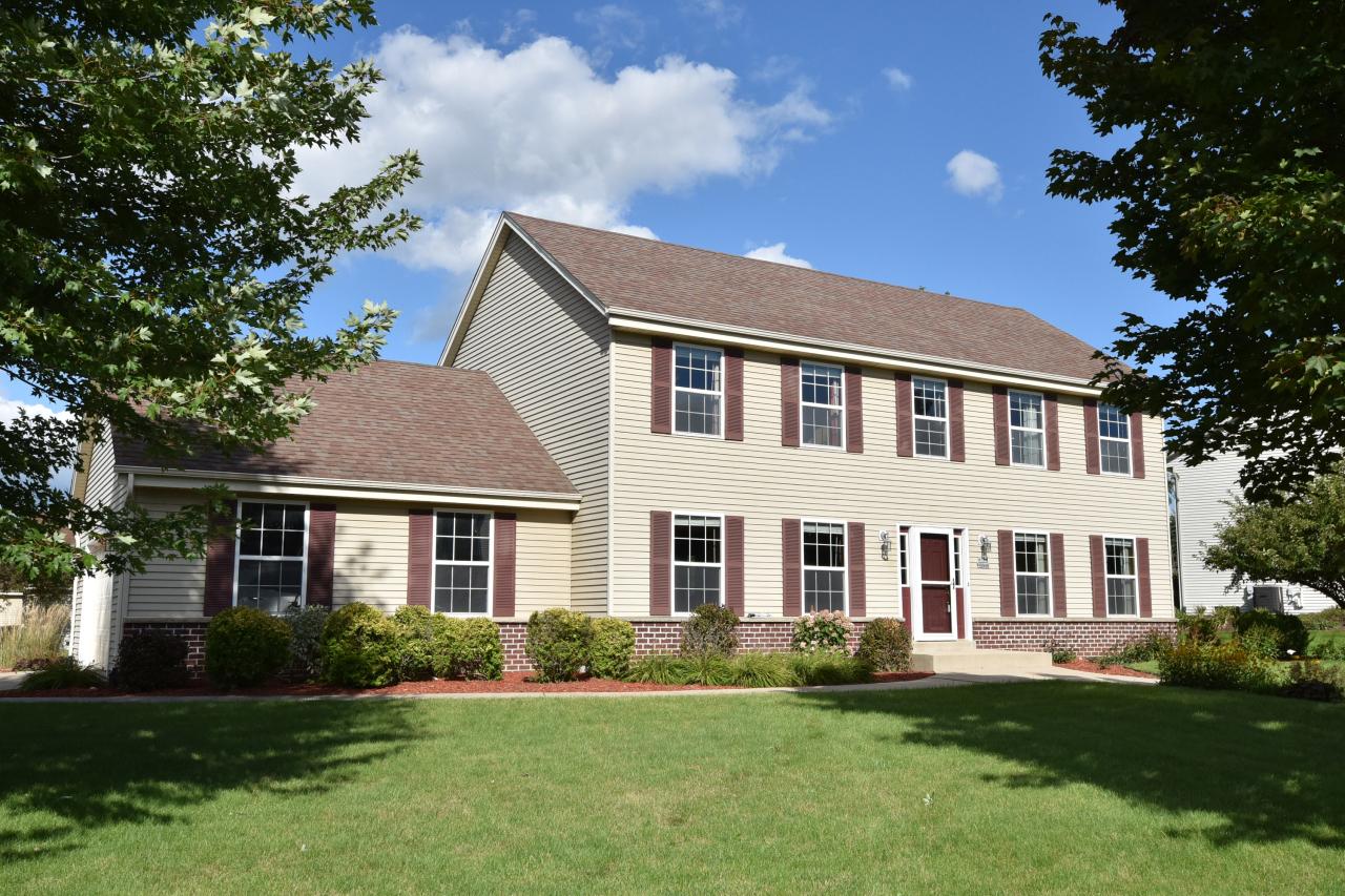 W174N9948 Meadow Creek, Germantown, WI 53022