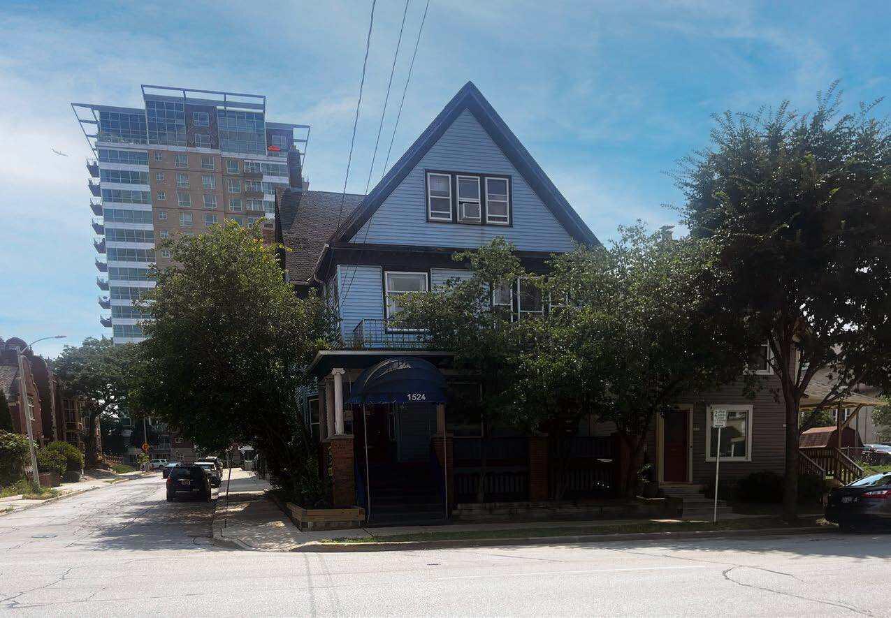1522 N Farwell Ave #1524, Milwaukee, WI 53202
