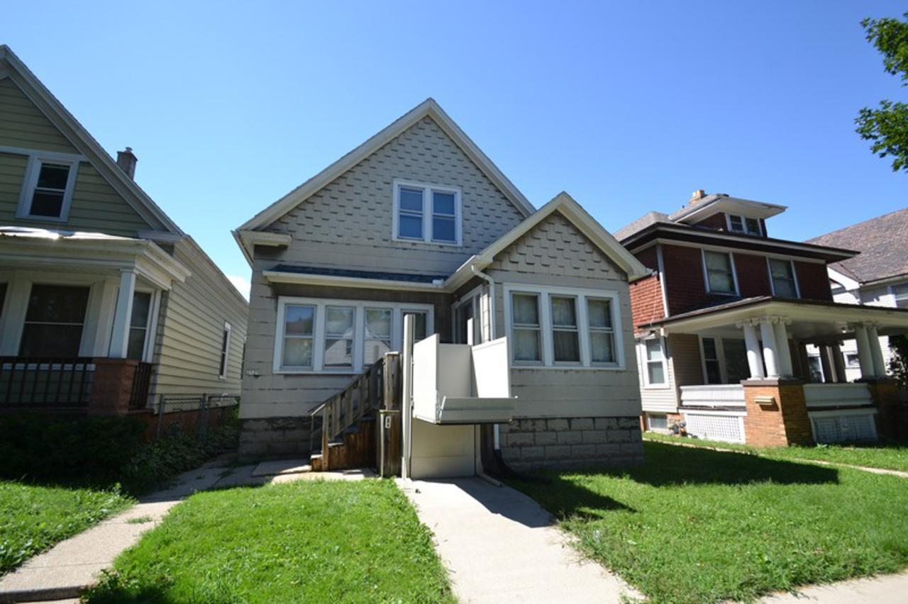 2529 S 28th St, Milwaukee, WI 53215